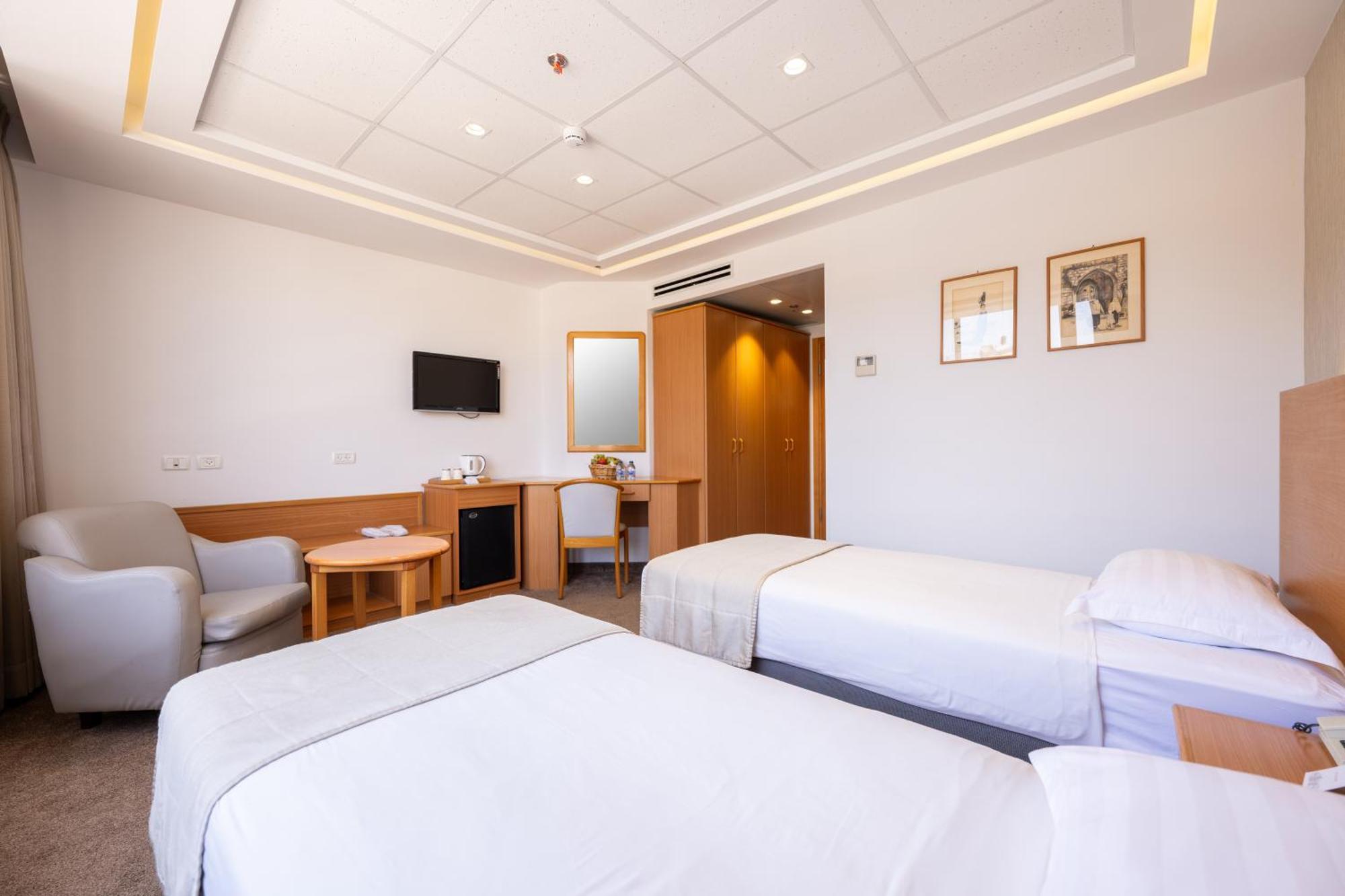 Golden Walls Hotel Йерусалим Екстериор снимка