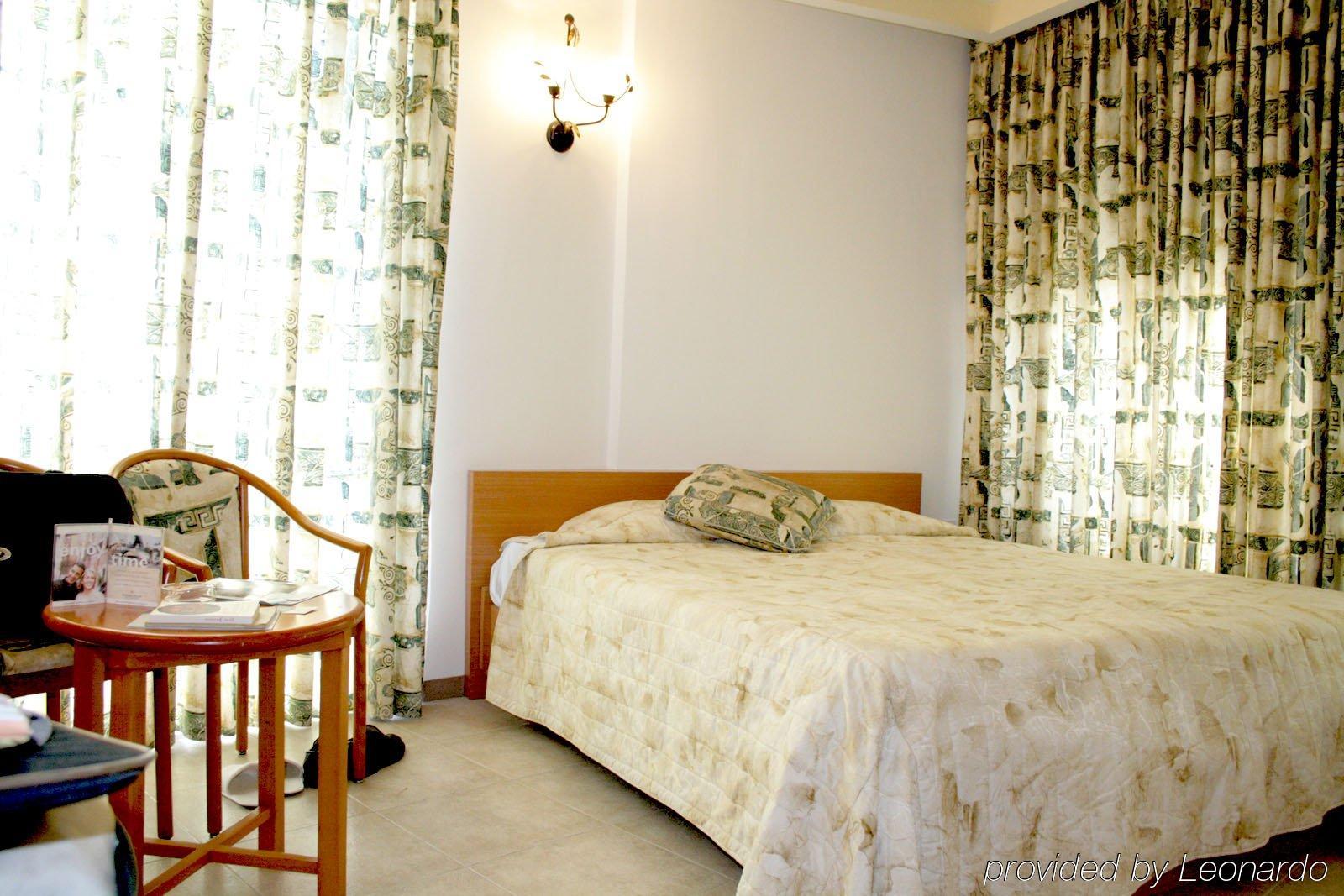 Golden Walls Hotel Йерусалим Стая снимка