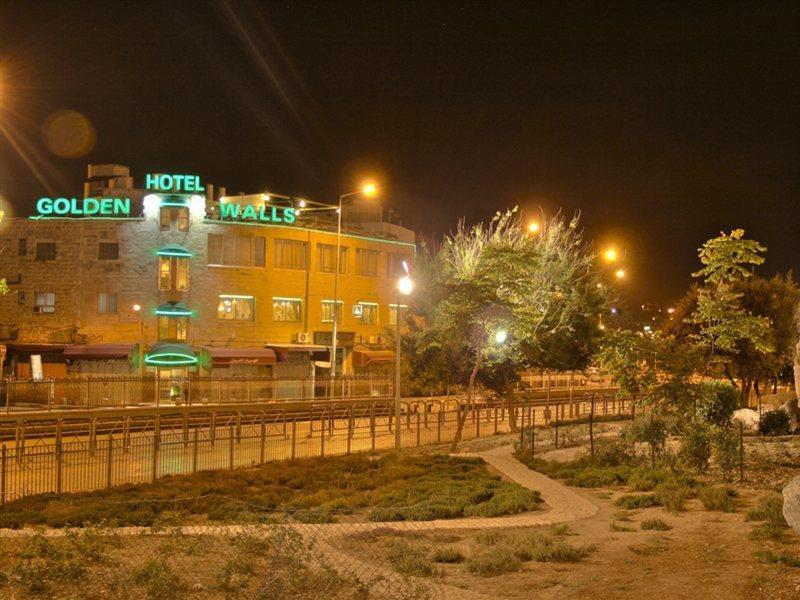 Golden Walls Hotel Йерусалим Екстериор снимка
