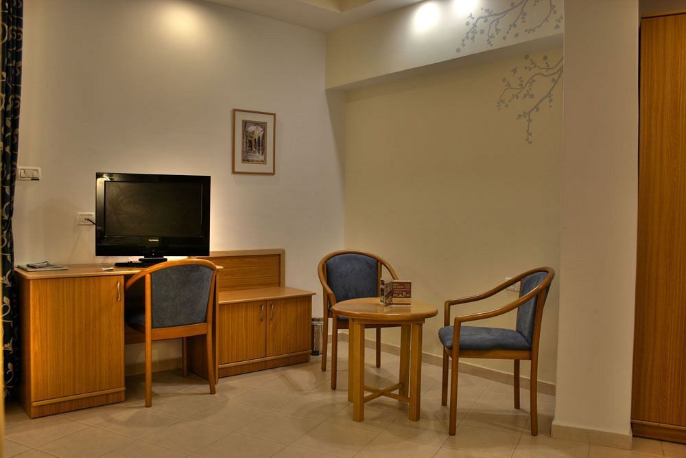 Golden Walls Hotel Йерусалим Екстериор снимка